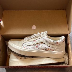 Floral Vans! Like New!